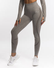 Load image into Gallery viewer, Emerge Grey Seamless Leggings
